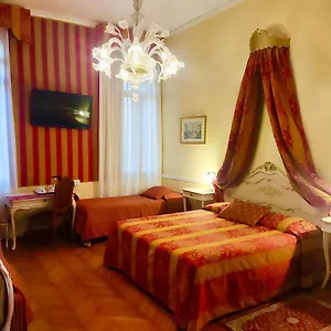 Hotel Mezzo Pozzo, Benátky